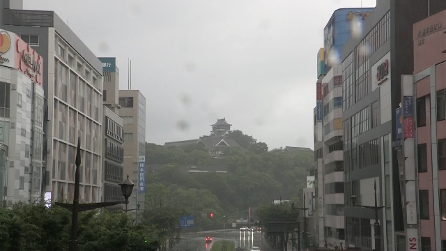 Heavy rain forecast across eastern, western Japan