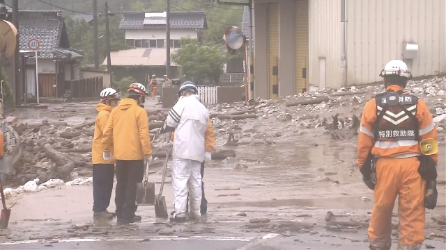 Downpours forecast across western, eastern Japan