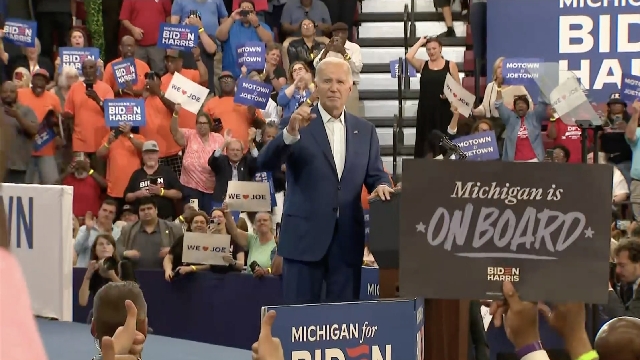 Biden works to revive his campaign at battleground state rally