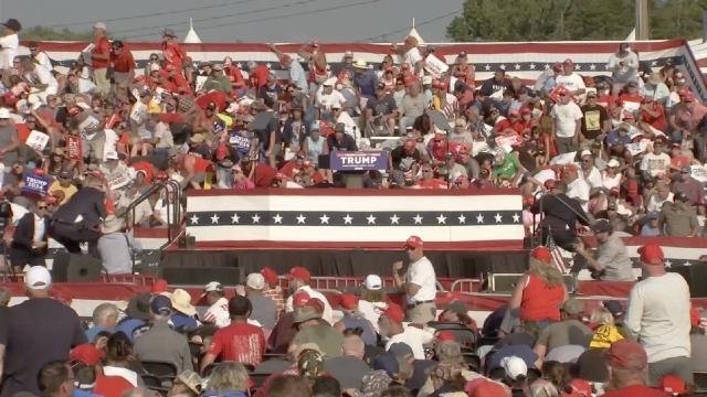 US Secret Service: 2 dead including the suspect, 2 others wounded at Trump rally