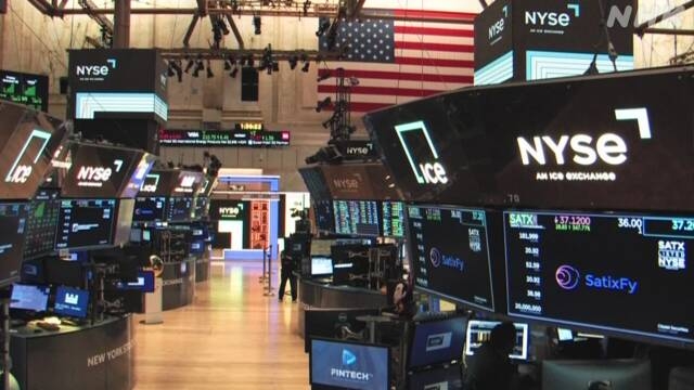 Dow tumbles over 1,200 points on fears of US recession