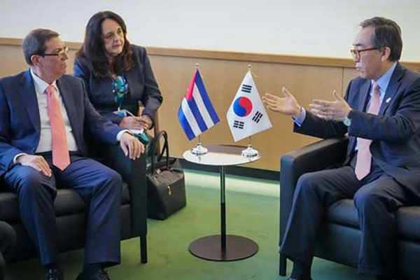 S. Korea, Cuba Hold First Foreign Ministers' Talks since Establishing Diplomatic Relations