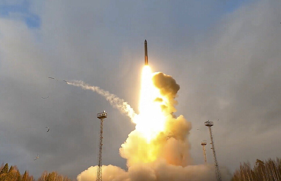 Russia fires a Yars intercontinental ballistic missile from its Plesetsk Cosmodrome in Arkhangelsk, in northwestern Russia, on Oct. 29, 2024. (EPA/Yonhap)