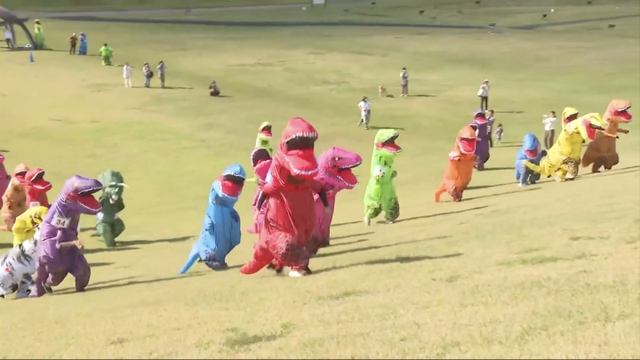 Central Japan T-Rex race a roaring success