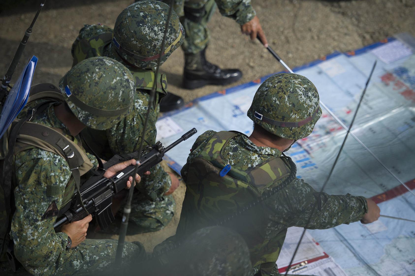 Taiwanese military forces prepare for a live-fire military exercise in southern Taiwan’s Pingtung County, Aug. 25, 2016 (Office of the President, Republic of China (Taiwan))