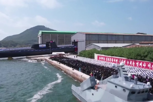 Military Detects Signs of N. Korea Building Large-scale Submarine