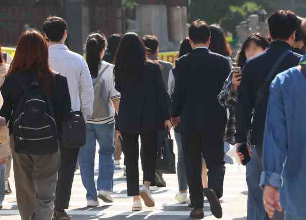 S. Korea Has 10 Million Female Wage Earners 