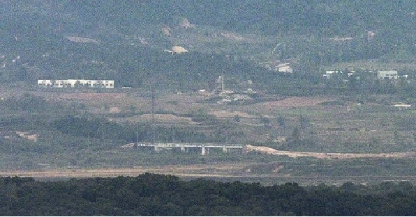 Ministry Assumes N. Korea Built Additional Barriers at Location of Cross-Border Road Demolition