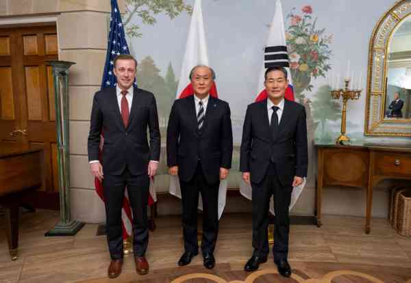 S. Korea and US Nat'l Security Chiefs Discuss N. Korea's Troop Deployment