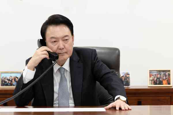 Yoon and Zelenskyy Discuss N. Korea's Troop Deployment over Phone