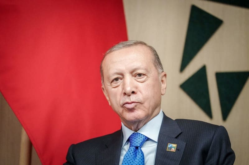 Turkish President Recep Tayyip Erdogan attends the NATO summit. Kay Nietfeld/dpa