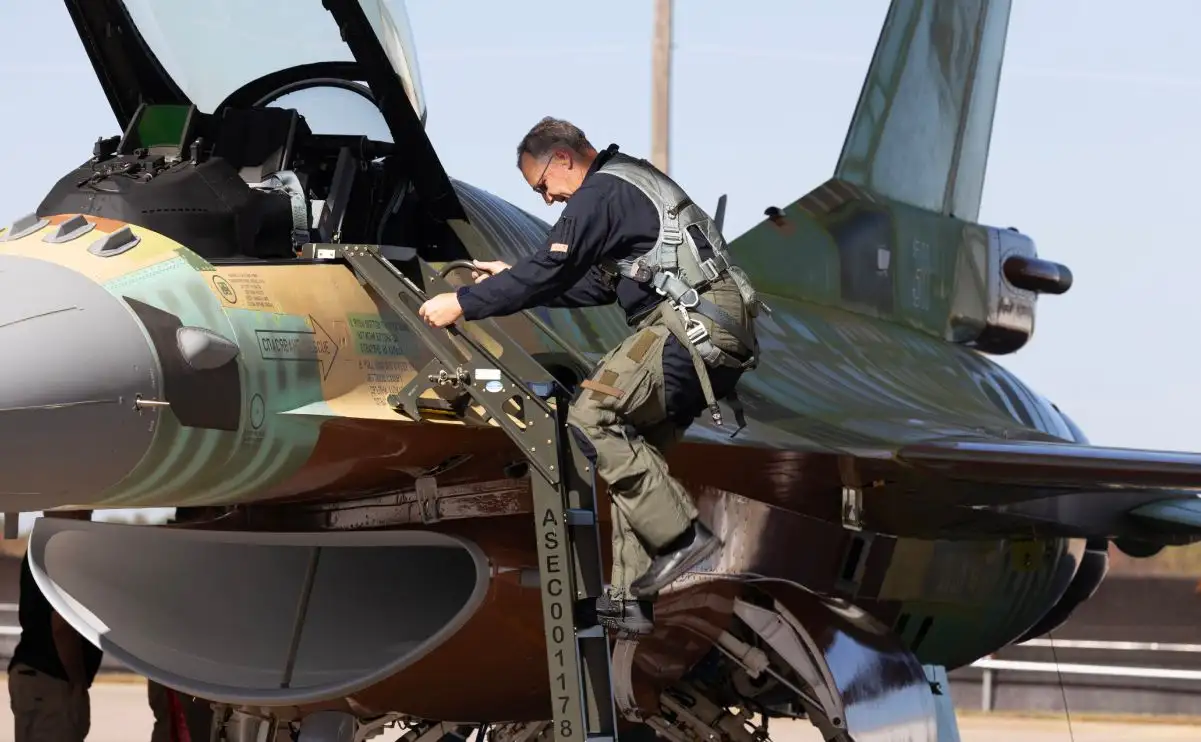 Successful Flight of First Bulgarian F-16 Block 70 fighter jet