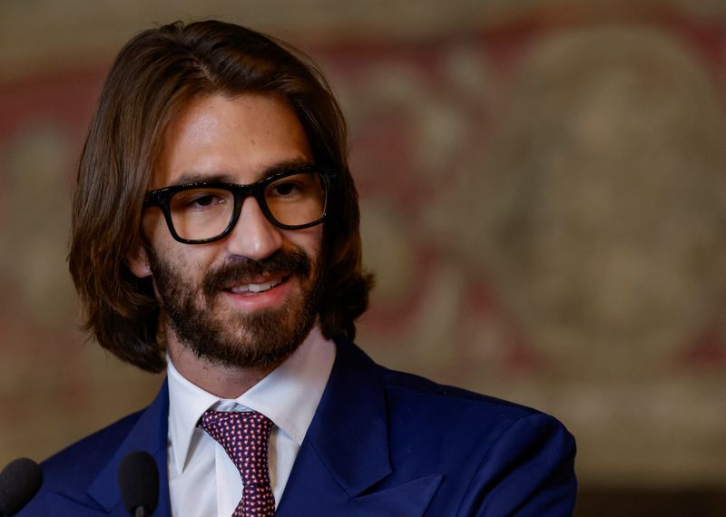 © Reuters. FILE PHOTO: OneSight EssilorLuxottica Foundation's President Leonardo Maria Del Vecchio attends a conference in Rome, Italy October 5, 2023. REUTERS/Remo Casilli/File photo