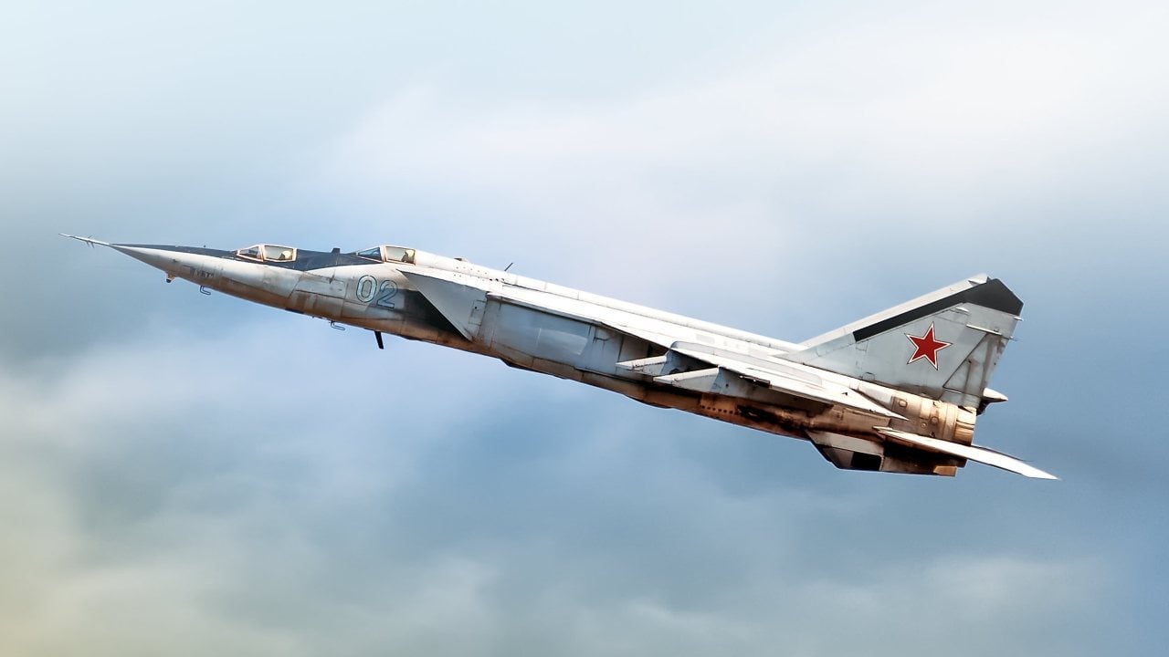 MiG-25