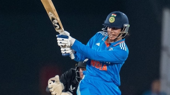 Smriti Mandhana in action against New Zealand. ((X/@BCCIWomen))