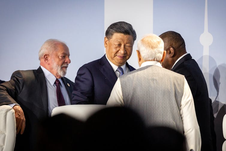 Xi Jinping and Narendra Modi in discussion.