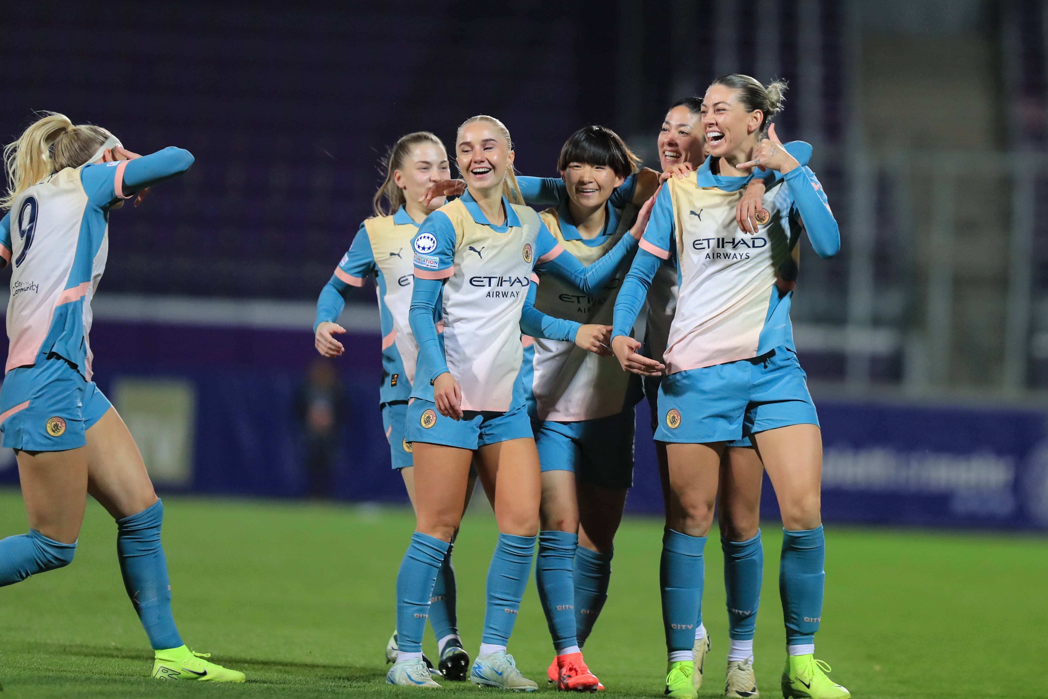 Alanna Kennedy (14 Manchester City) and team mates celebrate a goal during the UEFA womens champions league group stage match St Polten vs Manchester City at Viola Park, Vienna Tom Seiss SPP (Tom Seiss SPP)