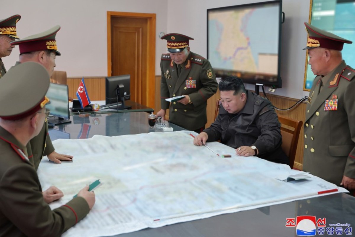 Kim Meets with Army Officers During Inspection